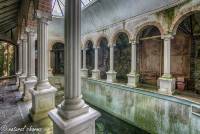 naturalcharms-oldcharms-urbex-fotografie-frankrijk-pool-green palace-7