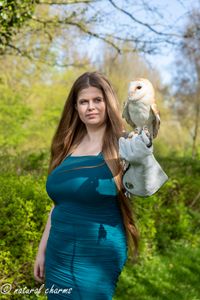 naturalcharms-fotografie-modellenshoot met roofvogels-model Lisanne Kuiper-6