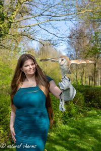 naturalcharms-fotografie-modellenshoot met roofvogels-model Lisanne Kuiper-8